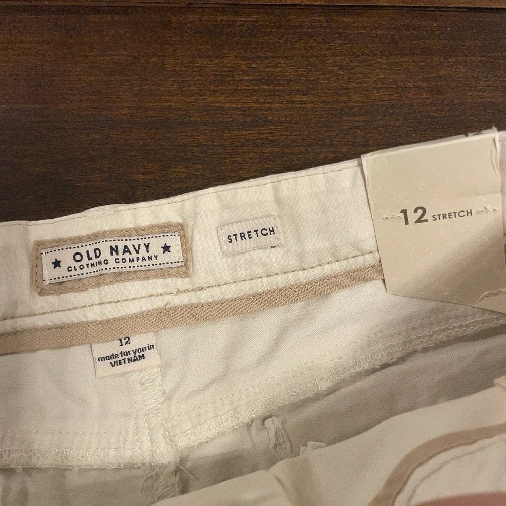 Old Navy Girls Stretch Front/Back Pockets Shorts Size 12 - NWT